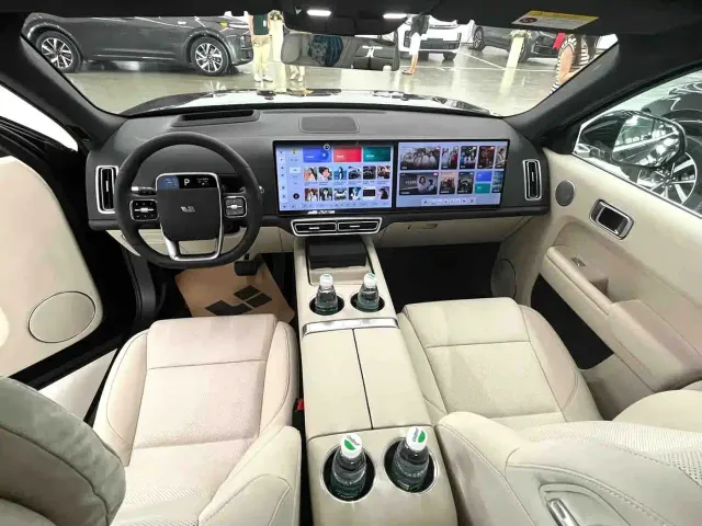 Li Auto L8 — Фото автомобиля 5
