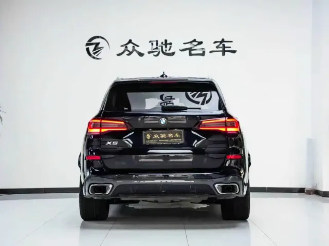 BMW X5 — Фото автомобиля 11