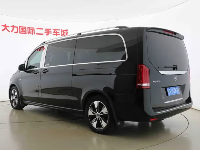 Mercedes-Benz V-Class — Фото автомобиля 13