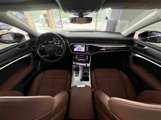 Audi A7L — Фото автомобиля 5