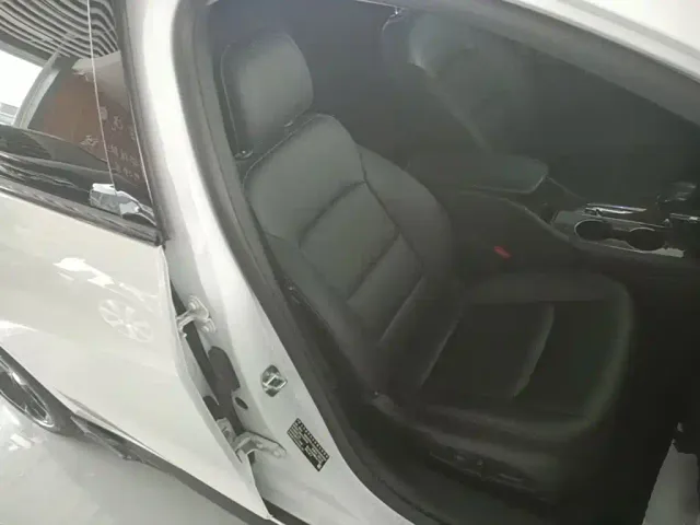 Chevrolet Malibu XL — Фото автомобиля 24