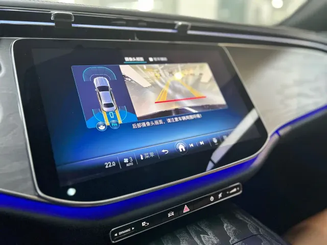 Mercedes-Benz E-Class — Фото автомобиля 16