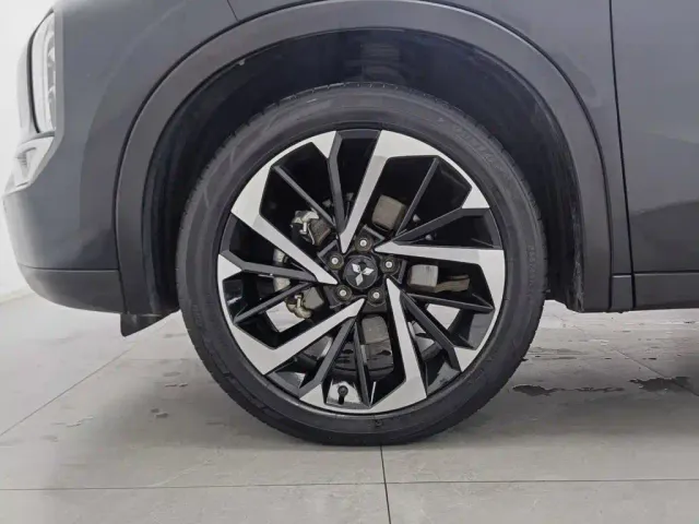 Mitsubishi Outlander — Фото автомобиля 17