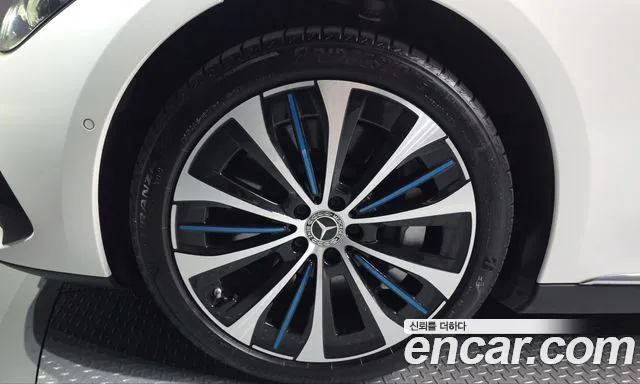Mercedes-Benz EQE V295 — Фото автомобиля 5