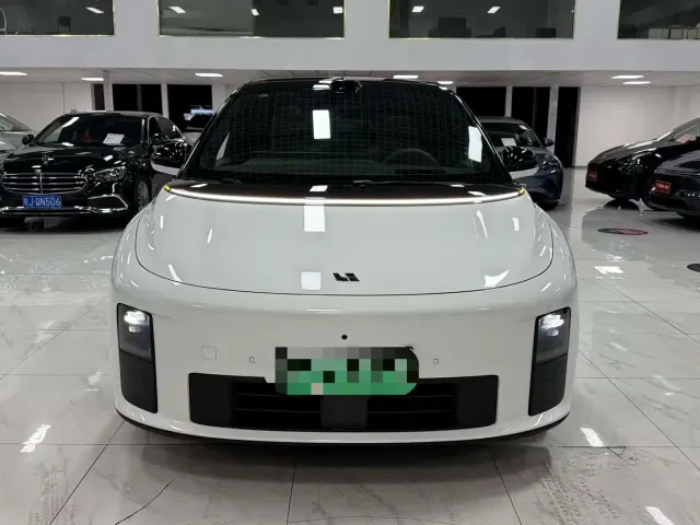 Li Auto i6 — Фото автомобиля 2