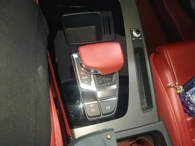 Audi Q5L — Фото автомобиля 13
