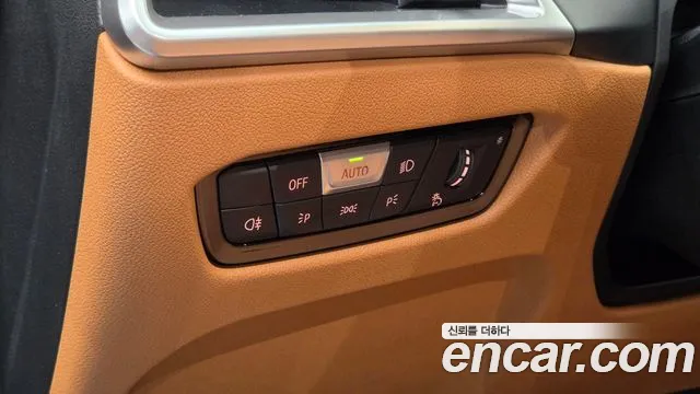 BMW 3-Series 3 серия (G20) 320i M Sport — Фото автомобиля 15