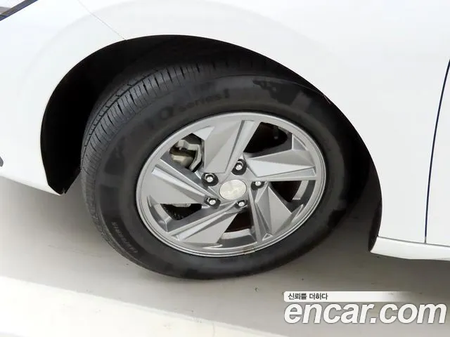 Hyundai Avante CN7 — Фото автомобиля 19