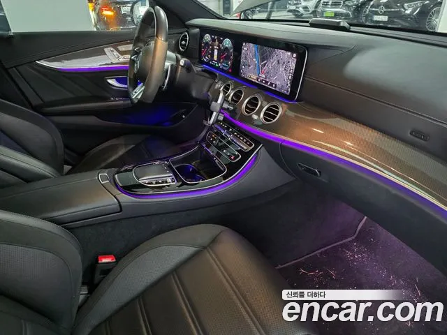 Mercedes-Benz E-Class — Фото автомобиля 10