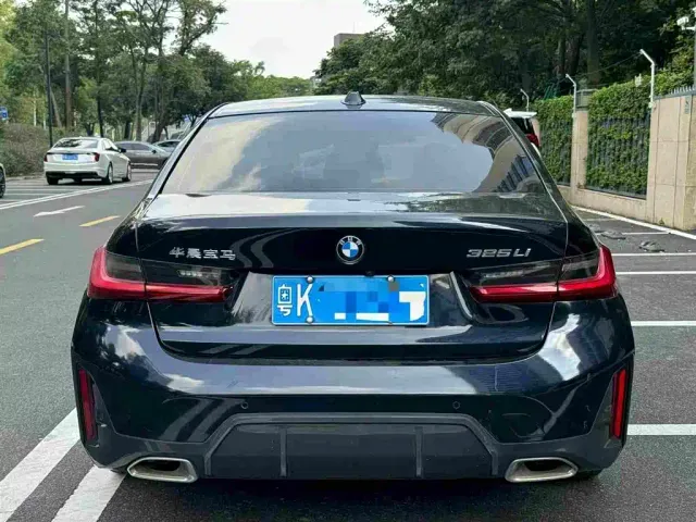 BMW 3 Series — Фото автомобиля 5