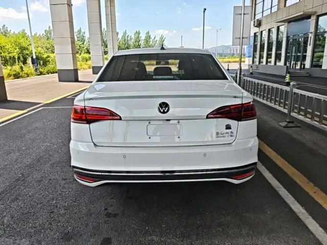 Volkswagen Bora — Фото автомобиля 3