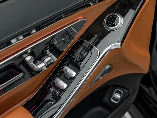Mercedes-Benz S-Class — Фото автомобиля 15