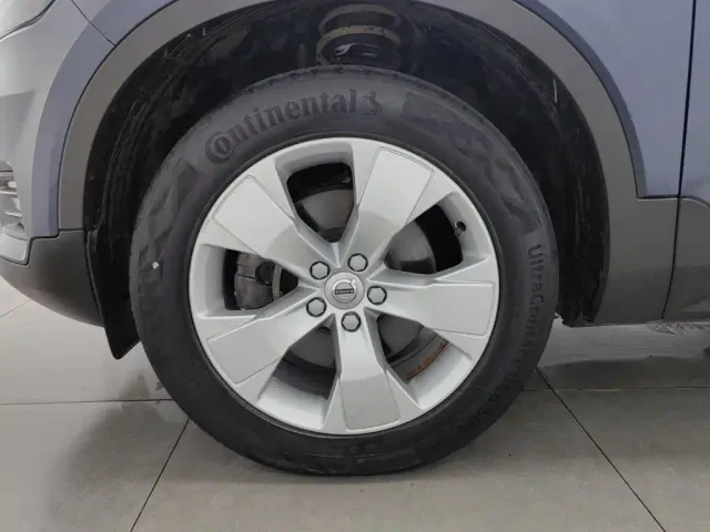 Volvo Volvo XC40 2022 Model T4 AWD Smart Drive Fashion Edition — Фото автомобиля 17