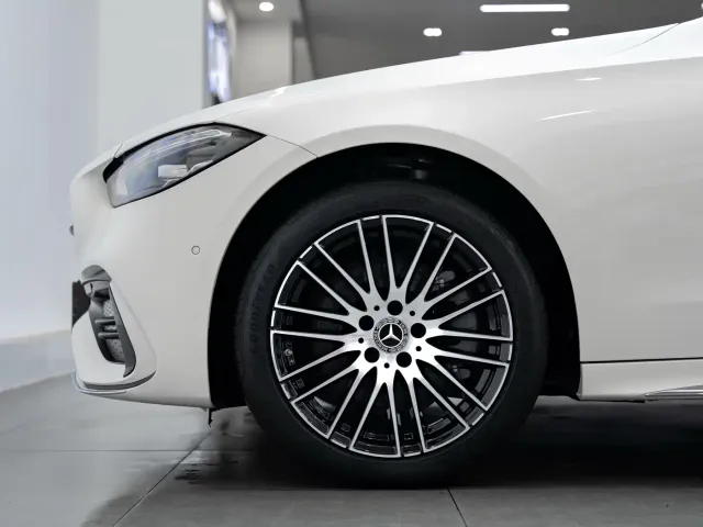 Mercedes-Benz C-Class — Фото автомобиля 9