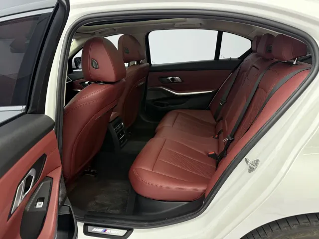 BMW 3 Series — Фото автомобиля 14
