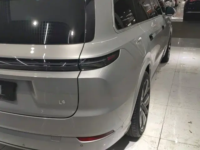 Li Auto L9 — Фото автомобиля 7