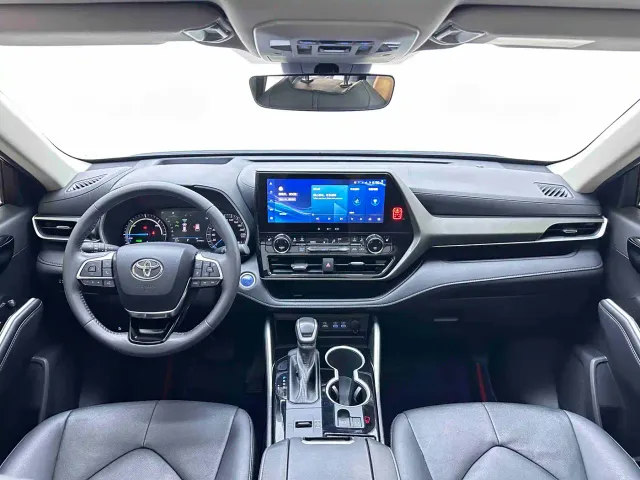 Toyota Highlander 2022 Model Dual Engine 2.5L 4WD Premium Edition 7-Seater — Фото автомобиля 8