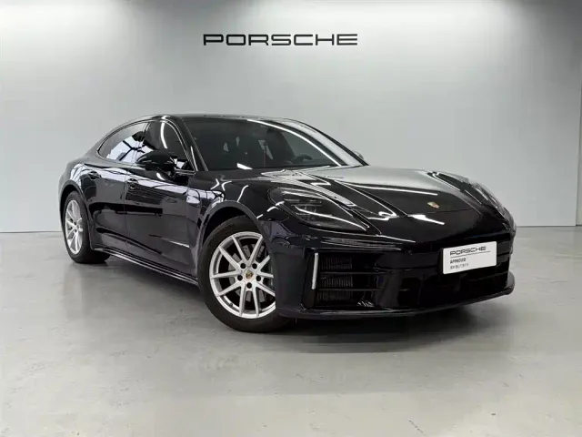 Фотография автомобиля — Porsche Panamera