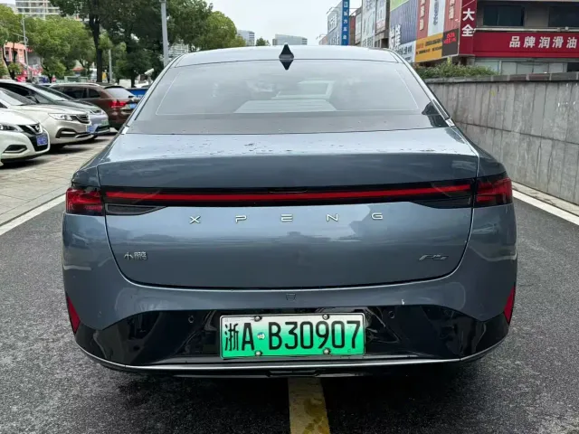 Xpeng P5 — Фото автомобиля 3