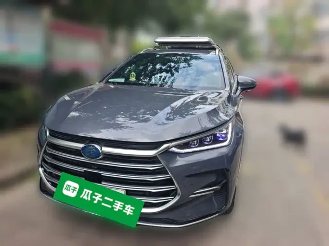 BYD Tang — Фото автомобиля 23