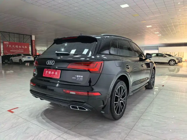 Audi Q5L — Фото автомобиля 7