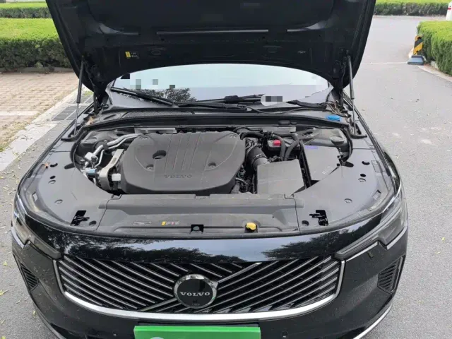 Volvo S90 — Фото автомобиля 10