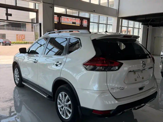 Nissan X-Trail — Фото автомобиля 5