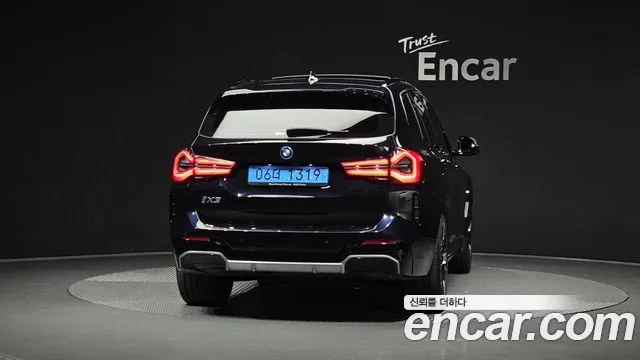 BMW iX3 G08 (2020–2024) — Фото автомобиля 4