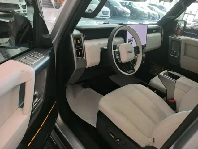 iCAR V23 — Фото автомобиля 15