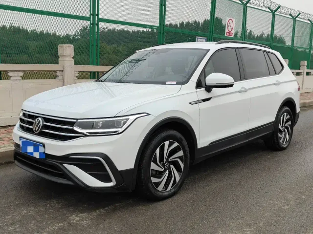 Фотография автомобиля — Volkswagen Tiguan L