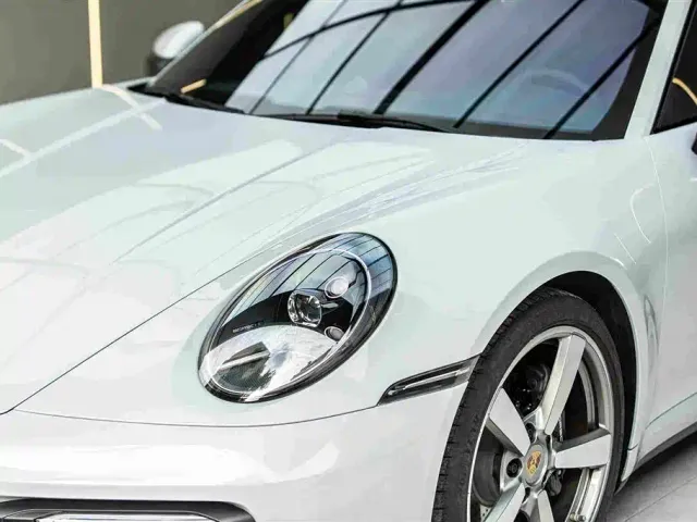 Porsche 911 — Фото автомобиля 12