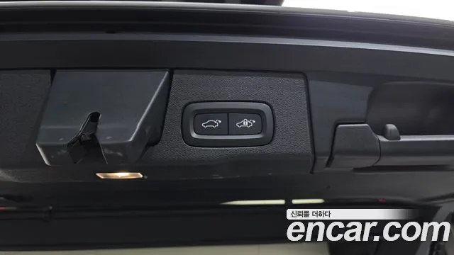 Вольво XC60 — Фото автомобиля 30