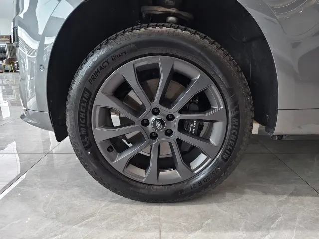 Land Rover Range Rover Sport — Фото автомобиля 5
