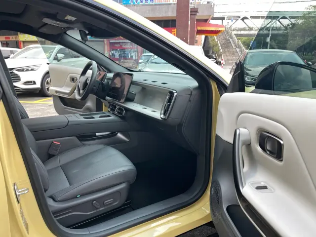Leapmotor Lafa 5 — Фото автомобиля 8