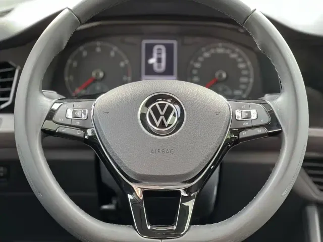 Volkswagen Bora — Фото автомобиля 2