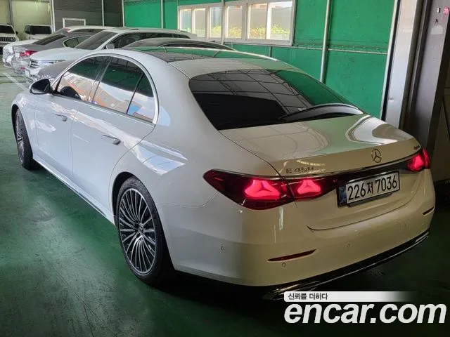 Mercedes-Benz E-Class W214 — Фото автомобиля 4