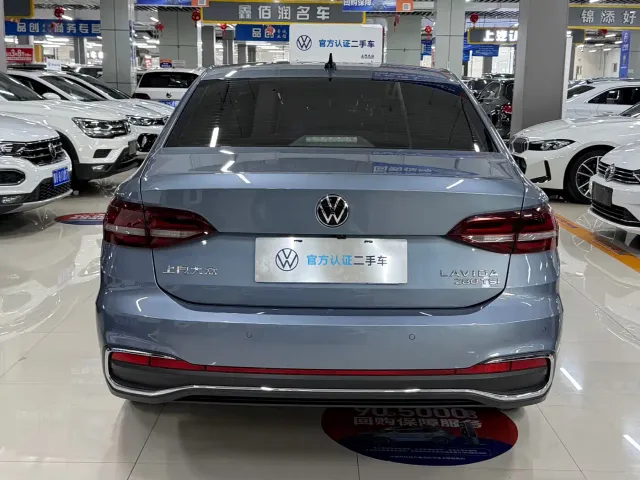 Volkswagen Lavida — Фото автомобиля 5