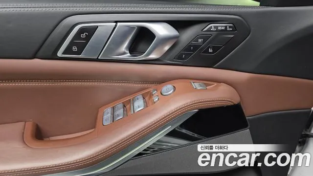 BMW X7 xDrive 40d M Sport 7 мест — Фото автомобиля 10