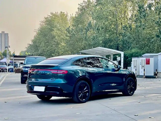 Luxeed R7 — Фото автомобиля 16