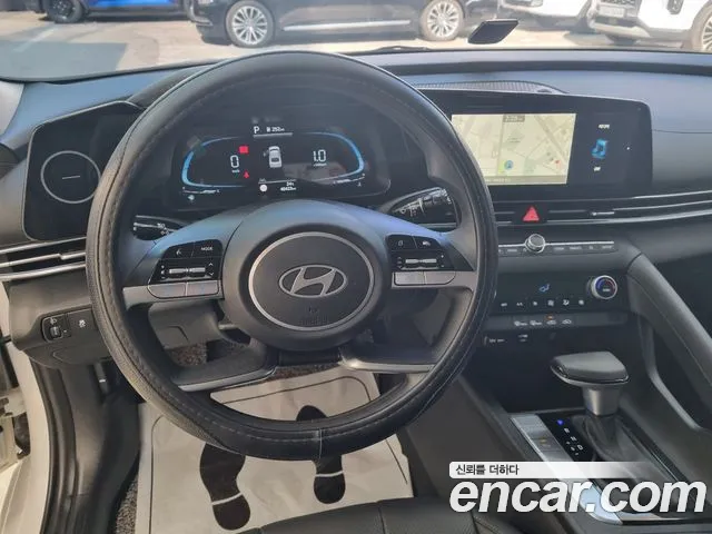 Hyundai Avante CN7 — Фото автомобиля 10