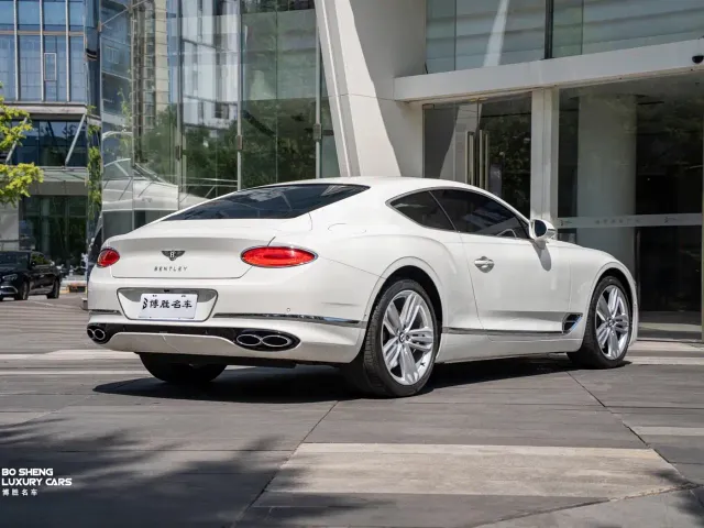 Bentley Continental — Фото автомобиля 9