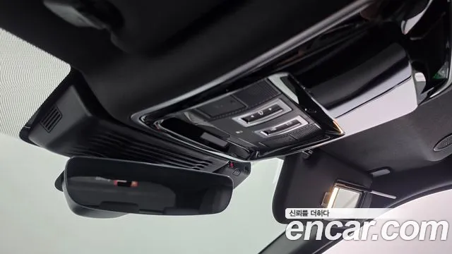 Land Rover Range Rover Velar — Фото автомобиля 30