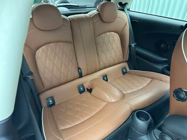 MINI Hatch — Фото автомобиля 10