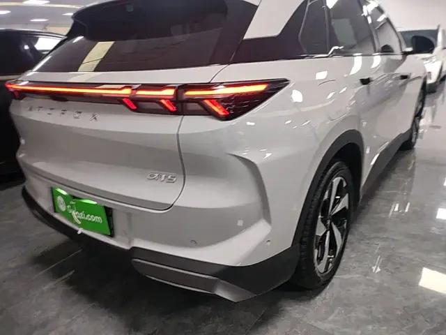 Arcfox Alpha T5 — Фото автомобиля 7
