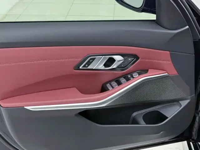 BMW 3 Series — Фото автомобиля 16