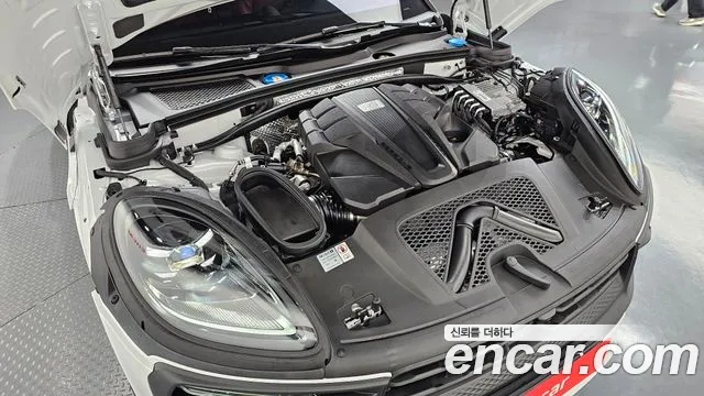 Porsche Macan — Фото автомобиля 6