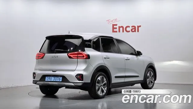 Kia Niro — Фото автомобиля 2