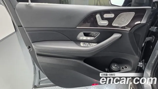 Mercedes-Benz GLE-Class — Фото автомобиля 13
