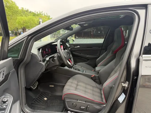 Volkswagen Golf GTI — Фото автомобиля 16