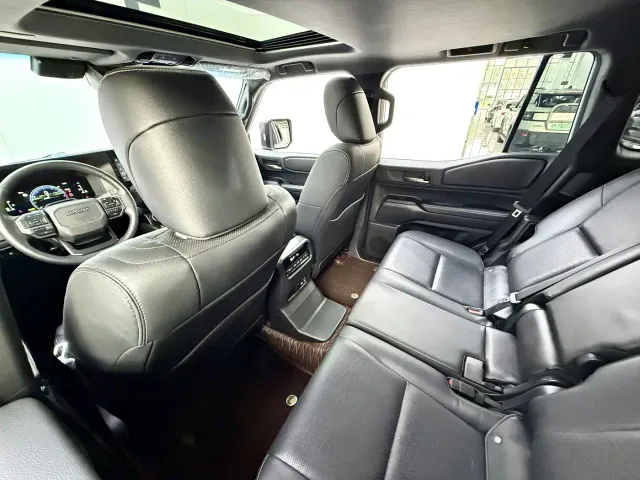 Toyota Prado — Фото автомобиля 14
